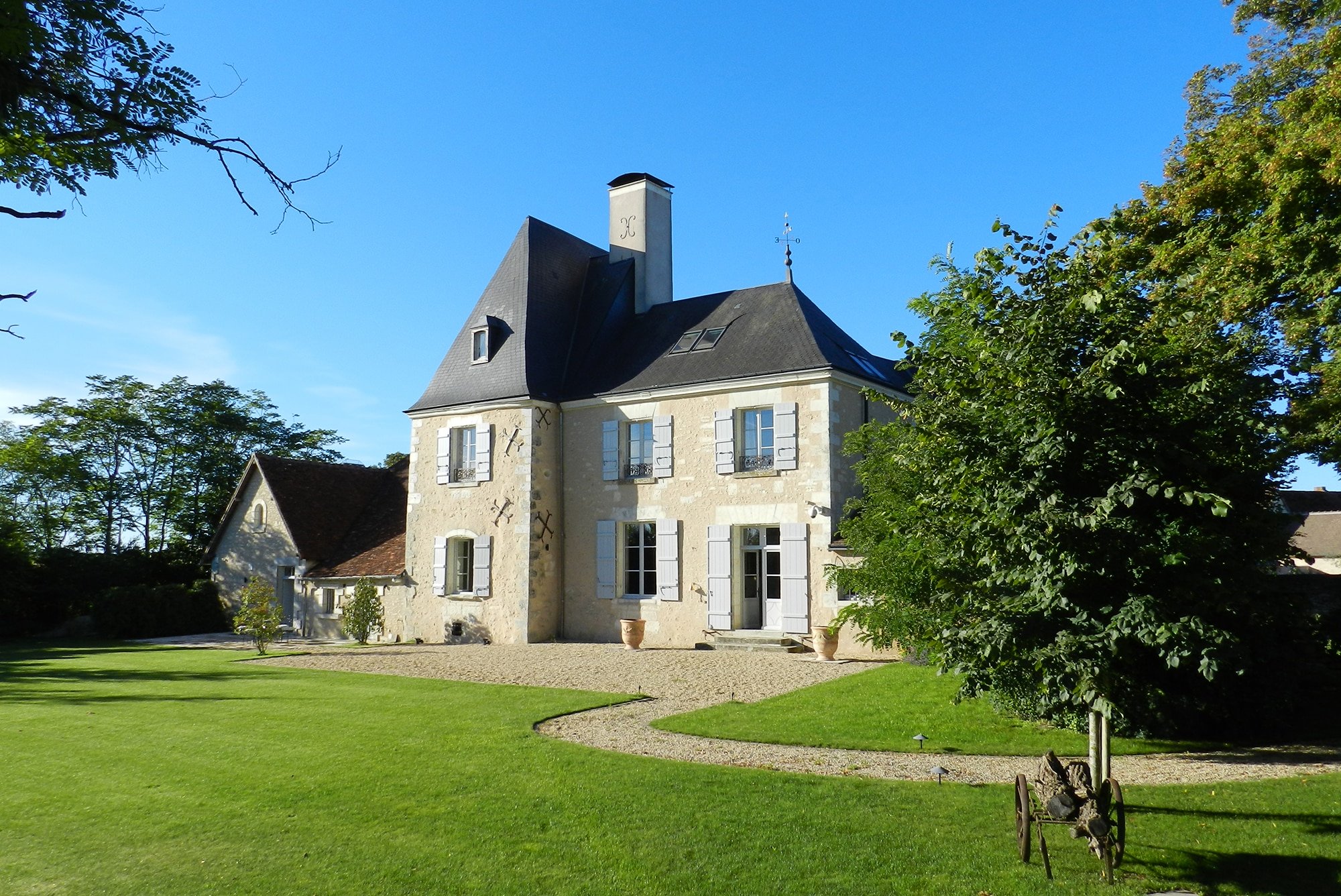Château d'Allogny - Bâtisse restaurée pour accueillir vos évènements