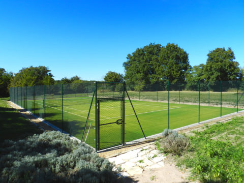 Court de tennis du domaine d'Allogny